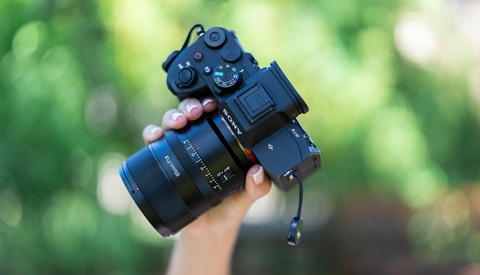 Can This Ultra-Affordable 85mm Lens Deliver Professional Results?