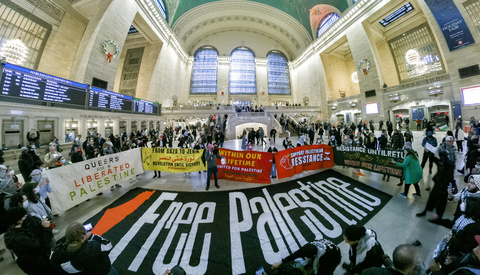 Photojournalism Is Still (Mostly) for White Men, as Revealed by a Stunning Getty Images Photograph